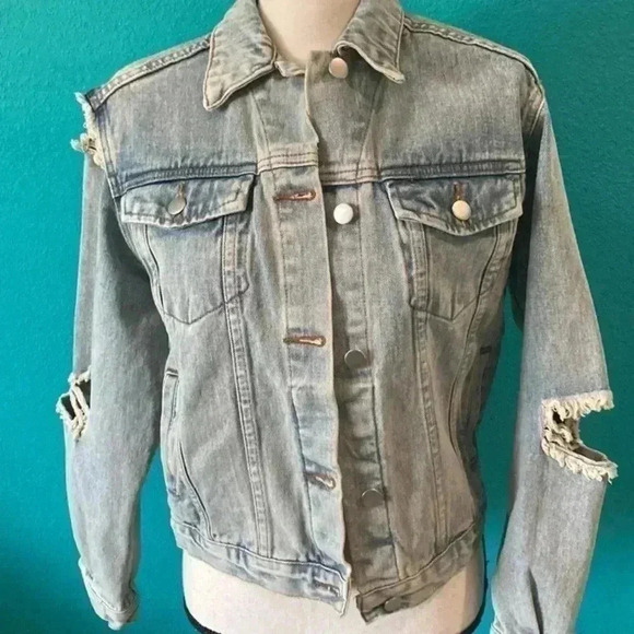 Unif frayed distressed light wash jean jacket in size xs - Picture 2 of 7